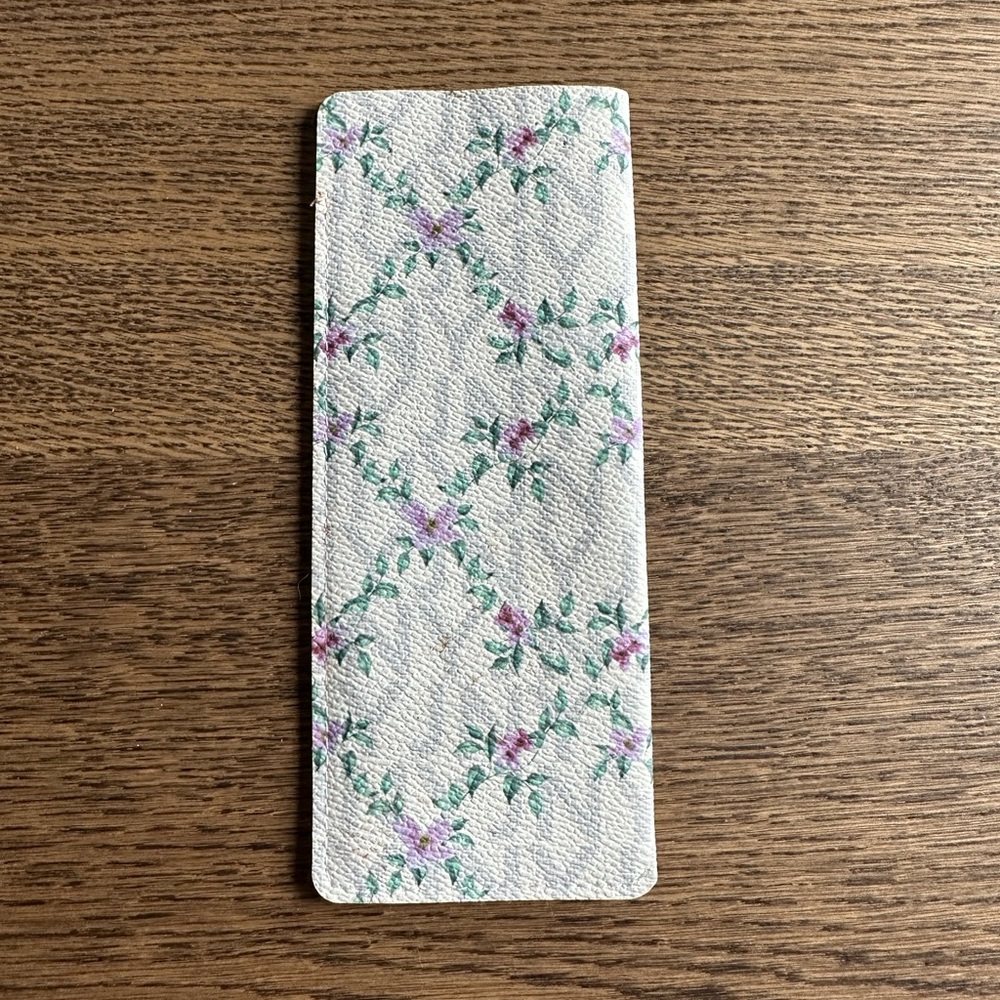 6 for $25 - NWOT JNY Reader Glasses Case